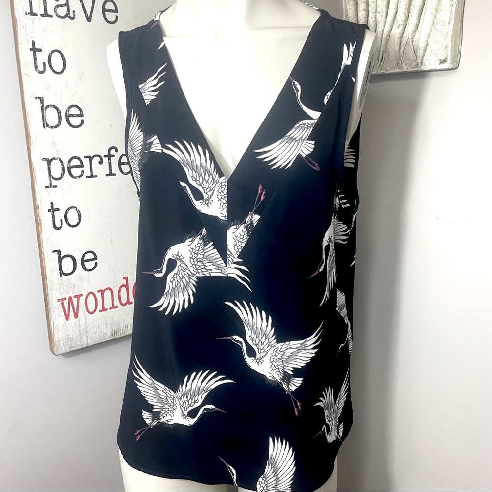 Only clothing crane trying back detail vneck tank shell